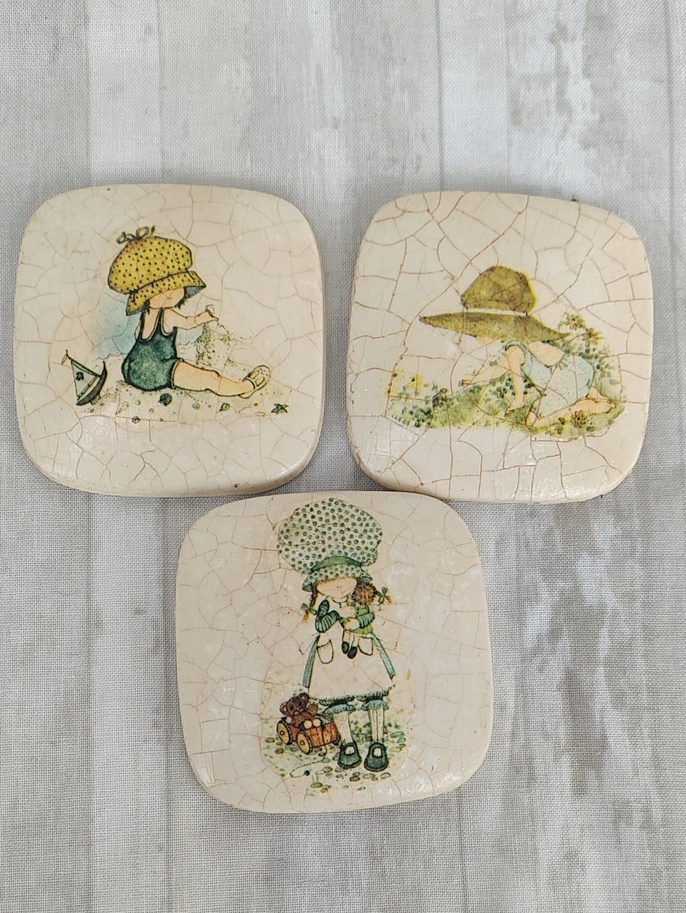 Unbranded Decoupage Cracked Holly Hobbie Ceramic Wall Art Set – Vintage